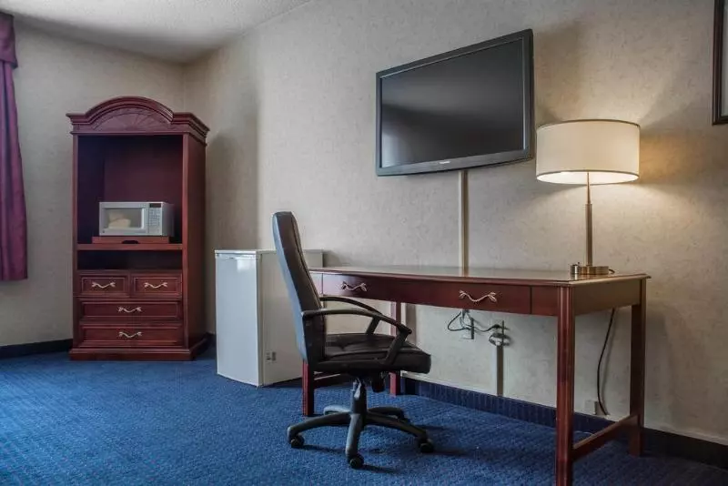 Quality Hotel & Suites Woodstock