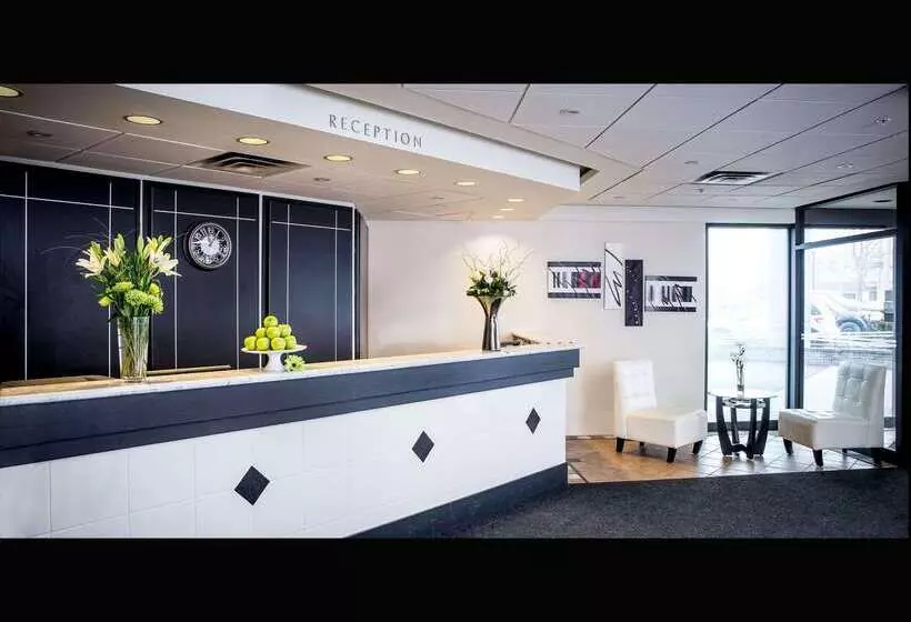 Hotel Quality Inn And Suites Brossard