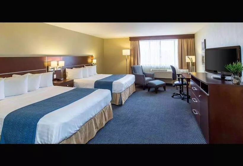 Hotel Quality Inn And Suites Brossard