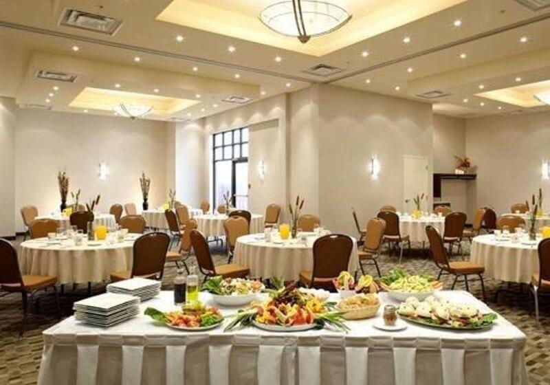 هتل Quality Inn And Suites Brossard