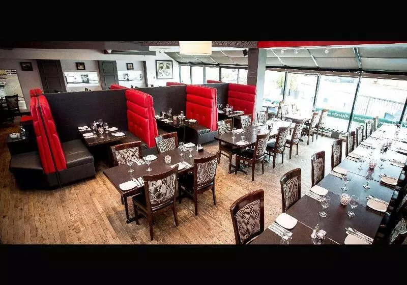 Hotel Quality Inn And Suites Brossard