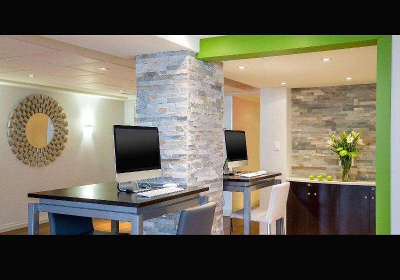 هتل Quality Inn And Suites Brossard