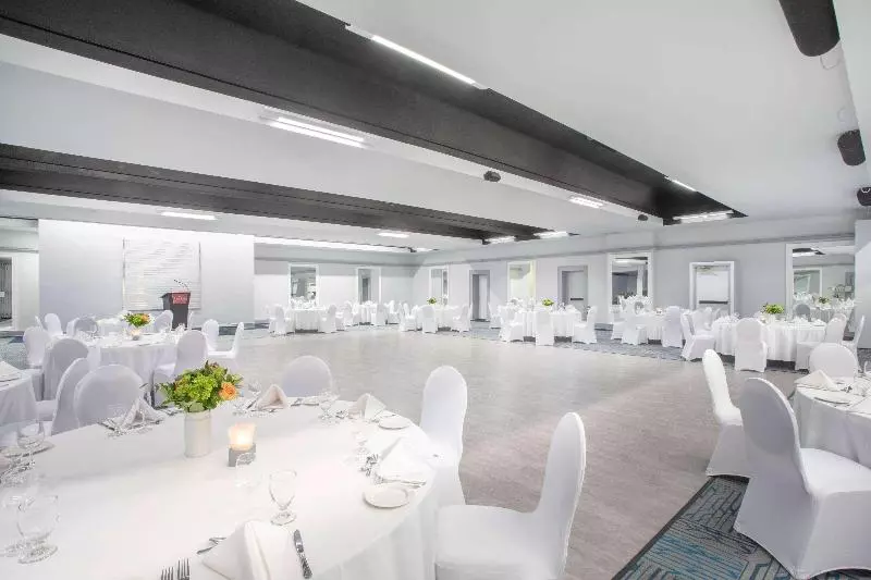 Hotel Quality Inn & Conference Centre Kingston Central