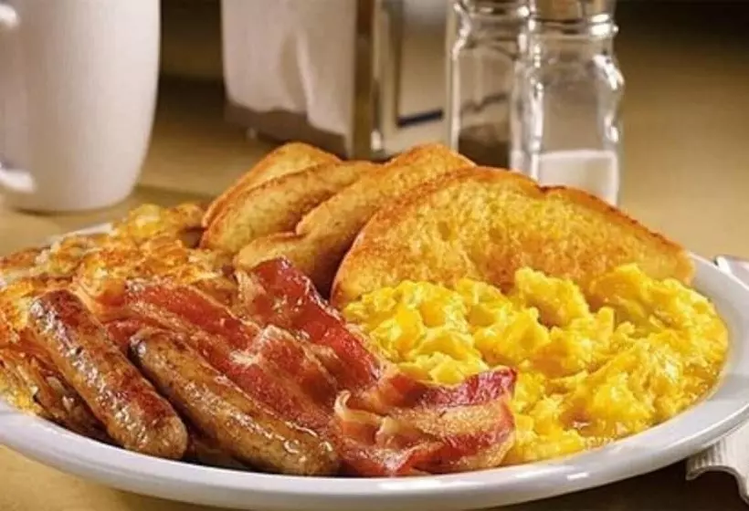 Hotel Quality Inn & Conference Centre Kingston Central