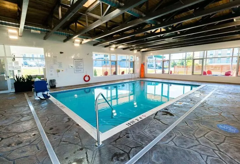 Hotel Quality Inn & Conference Centre Kingston Central