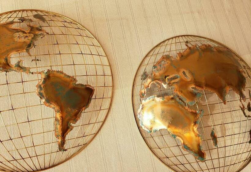 هتل Skyview Swift Current