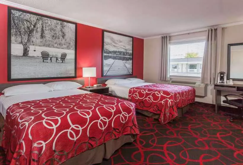 酒店 Super 8 By Wyndham Kirkland Lake