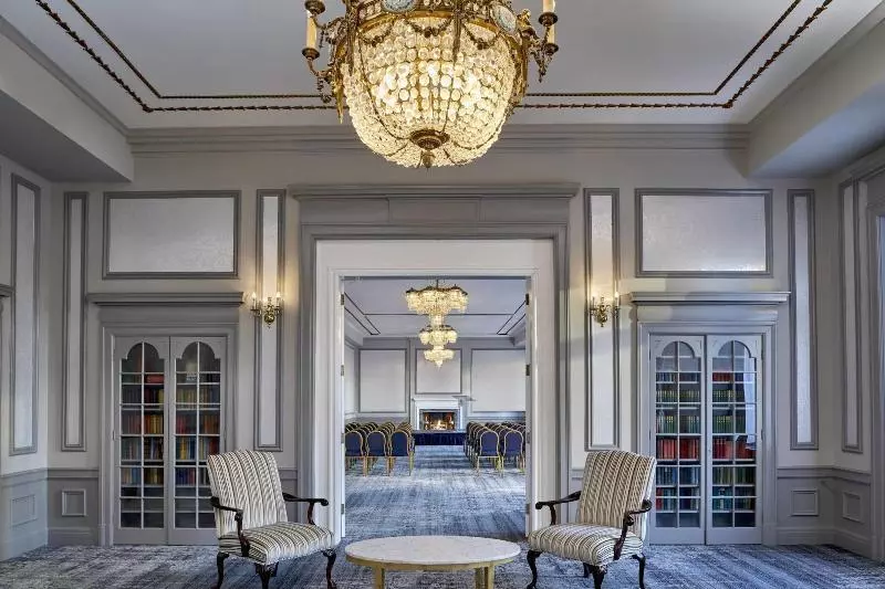 The Hotel Saskatchewan, Autograph Collection