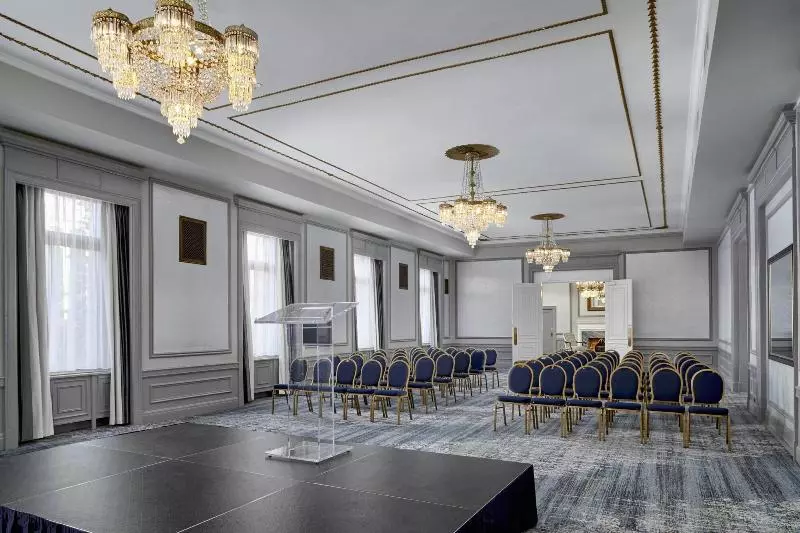 The Hotel Saskatchewan, Autograph Collection