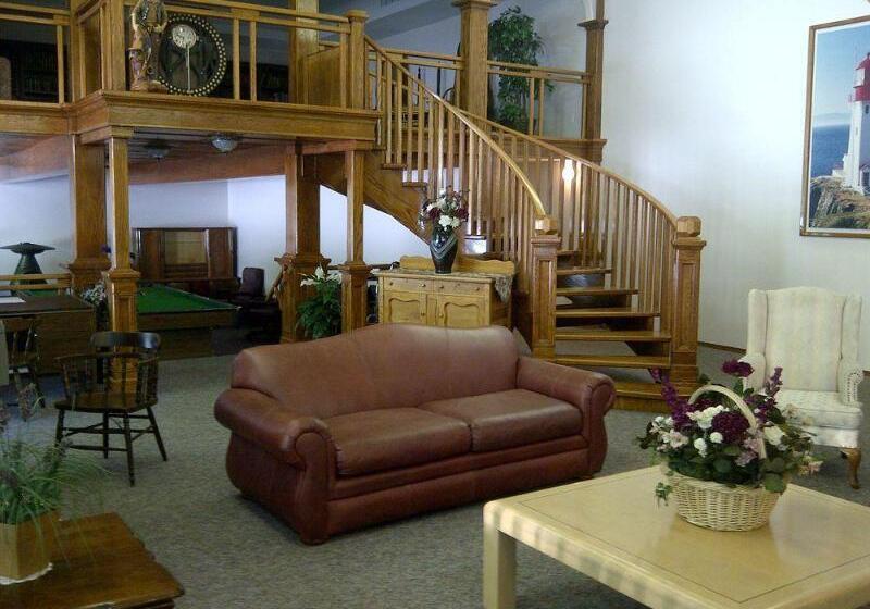 هتل Three Valley Lake Chateau