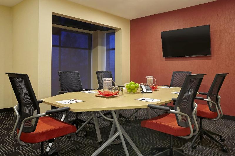 هتل Towneplace Suites By Marriott London