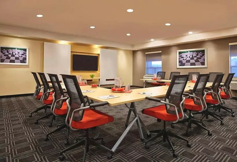 ホテル Towneplace Suites By Marriott London