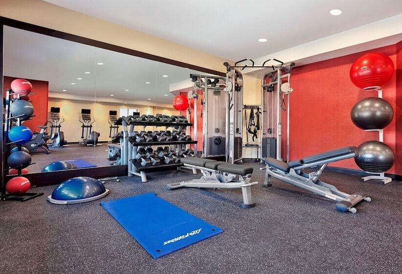 هتل Towneplace Suites By Marriott London