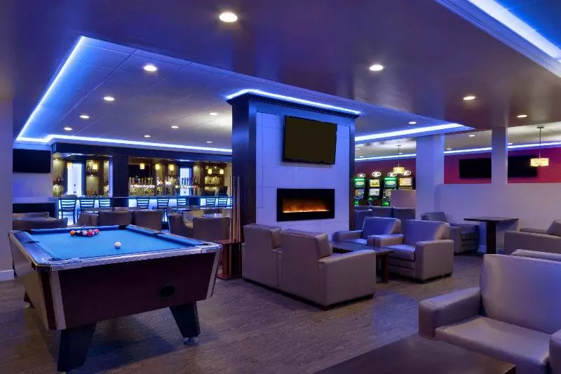 فندق Travelodge By Wyndham Lethbridge