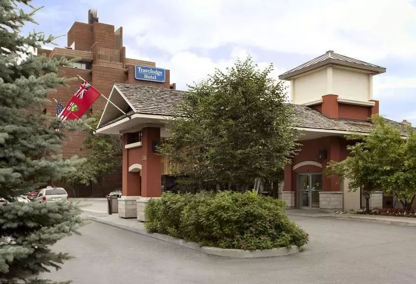 Отель Travelodge By Wyndham Ottawa West