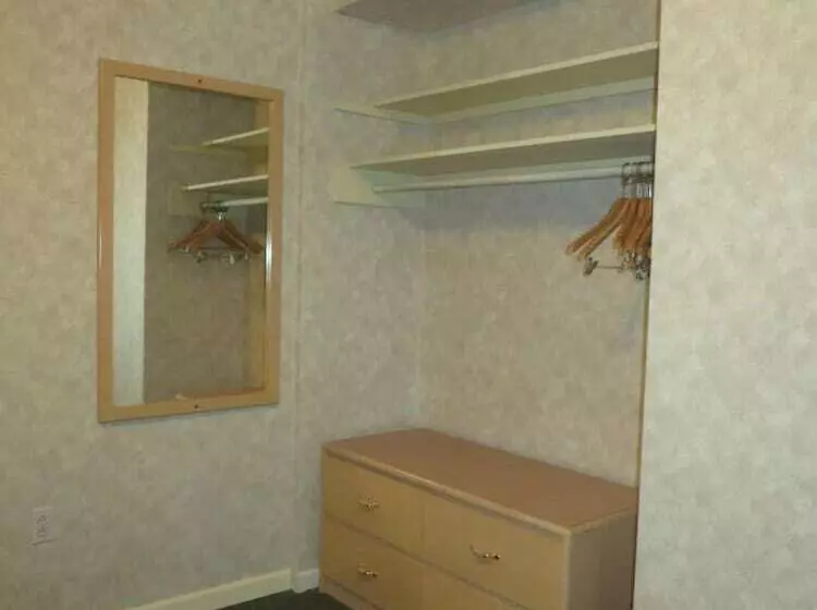 Hotel Tropicana Suite