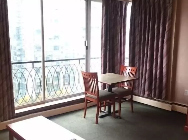 Hotel Tropicana Suite