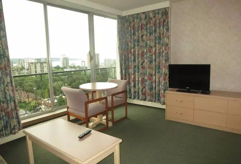 Hotel Tropicana Suite