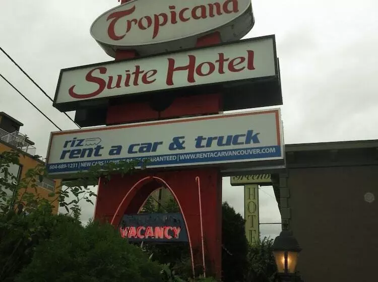 Hotel Tropicana Suite