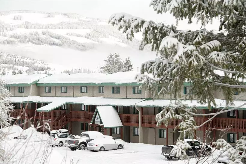 Innwest Kirkwood Inn