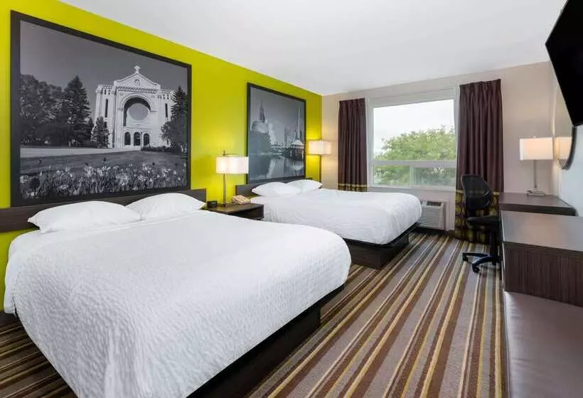 Motel Super 8 By Wyndham Winnipeg East Mb