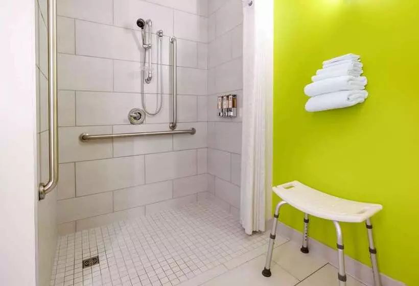 Motel Super 8 By Wyndham Winnipeg East Mb