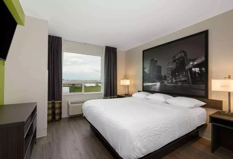 Motel Super 8 By Wyndham Winnipeg East Mb