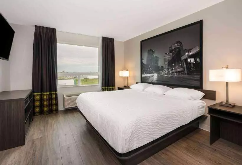 Motel Super 8 By Wyndham Winnipeg East Mb
