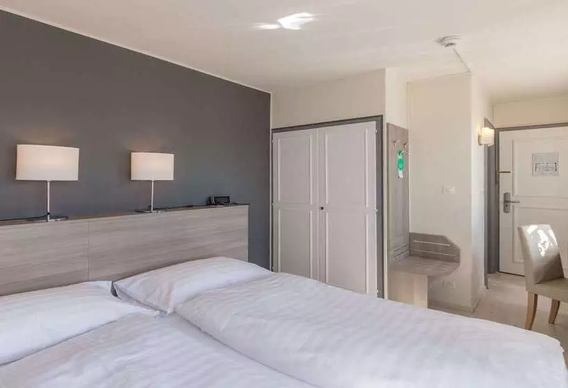 Отель De La Rose