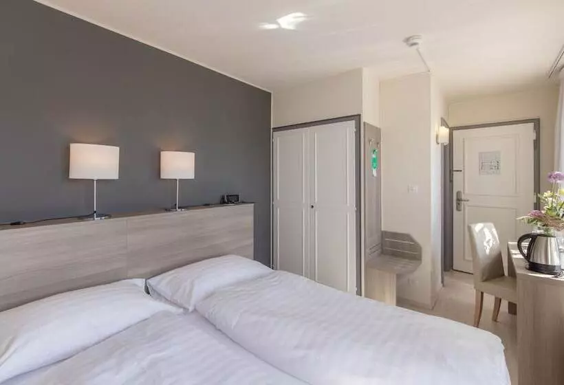 Отель De La Rose