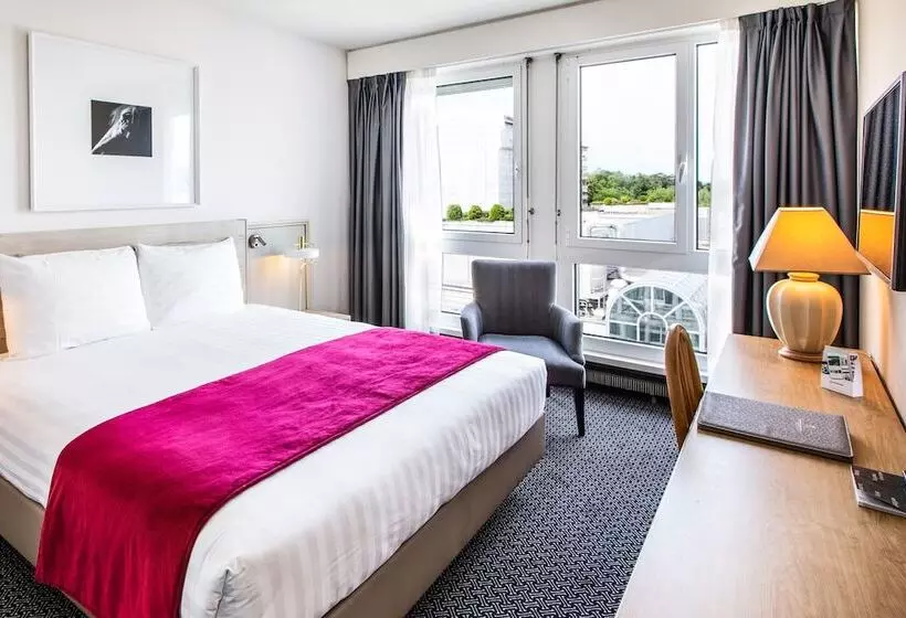 هتل Drake Longchamp