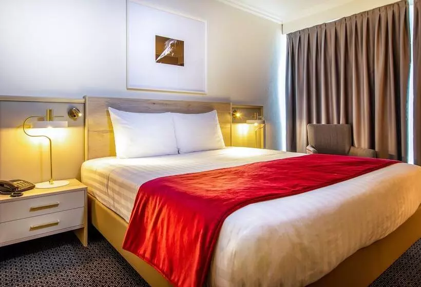 هتل Drake Longchamp