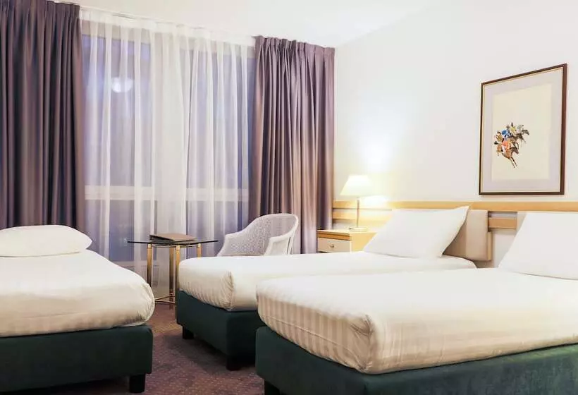 هتل Drake Longchamp