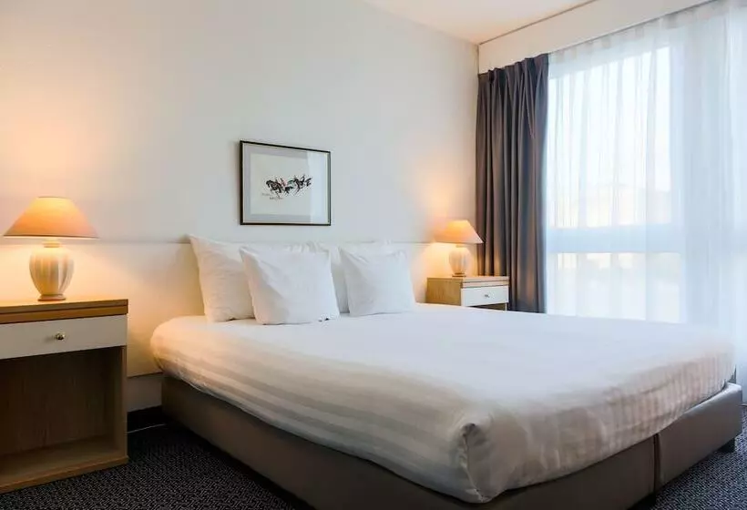 هتل Drake Longchamp