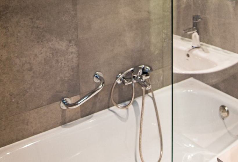 هتل Drake Longchamp