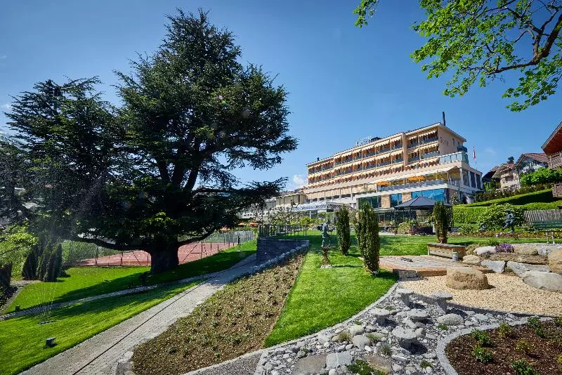 Отель Eden Spiez