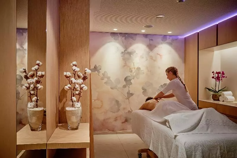 Отель Eden Spiez