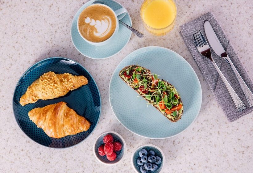 Neues Schloss Privat Hotel Zurich, Autograph Collection