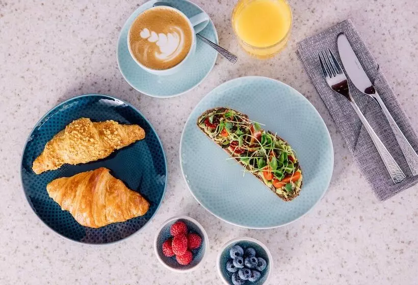 Neues Schloss Privat Hotel Zurich, Autograph Collection