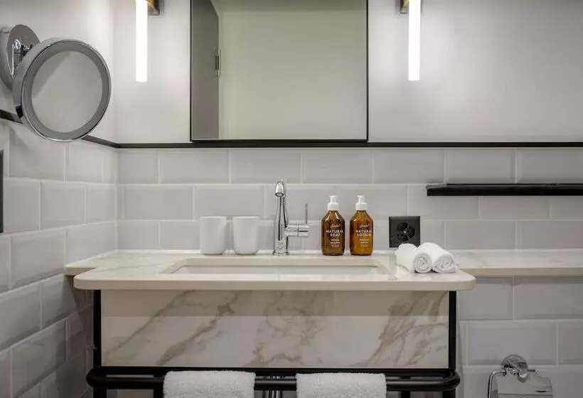 Neues Schloss Privat Hotel Zurich, Autograph Collection