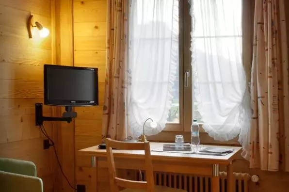 Отель Saanerhof