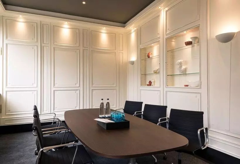 هتل Bristol Berlin