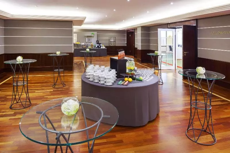 هتل Bristol Berlin