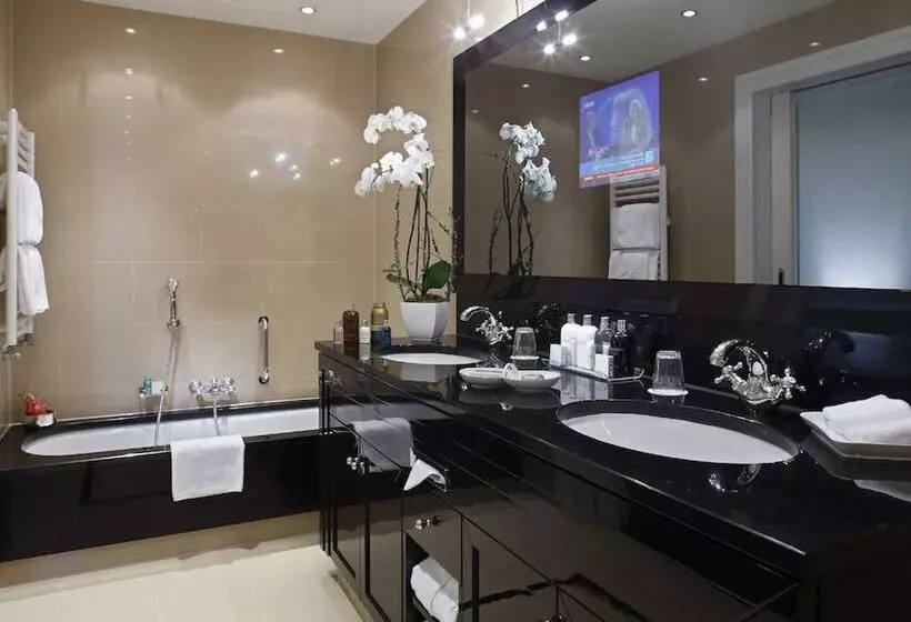 هتل Bristol Berlin