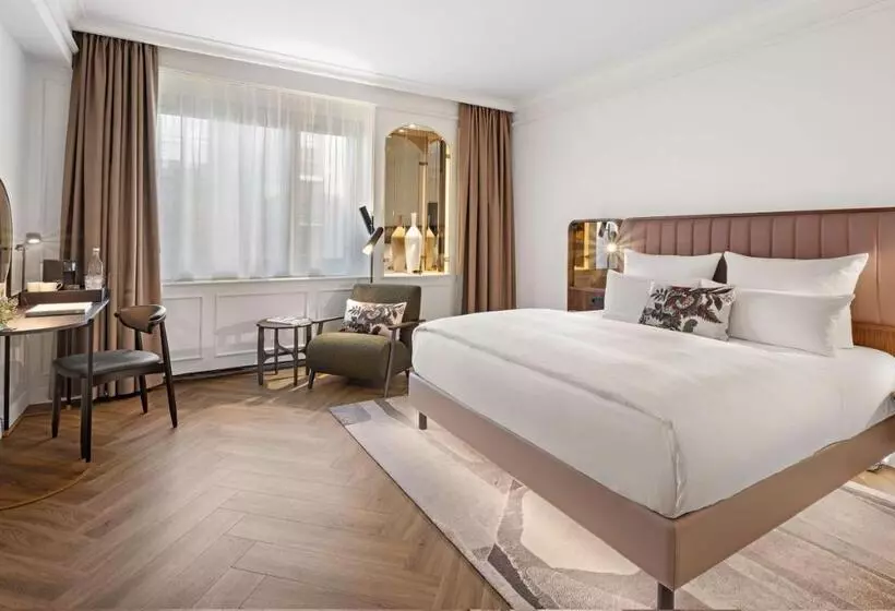 هتل Bristol Berlin