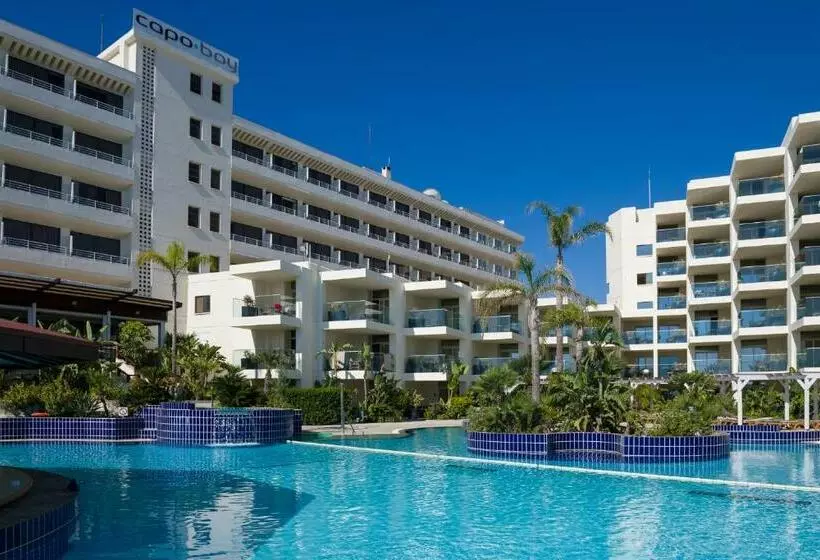 هتل Capo Bay
