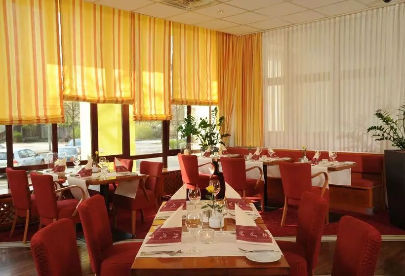 هتل Plaza Inn Berlin Charlottenburg