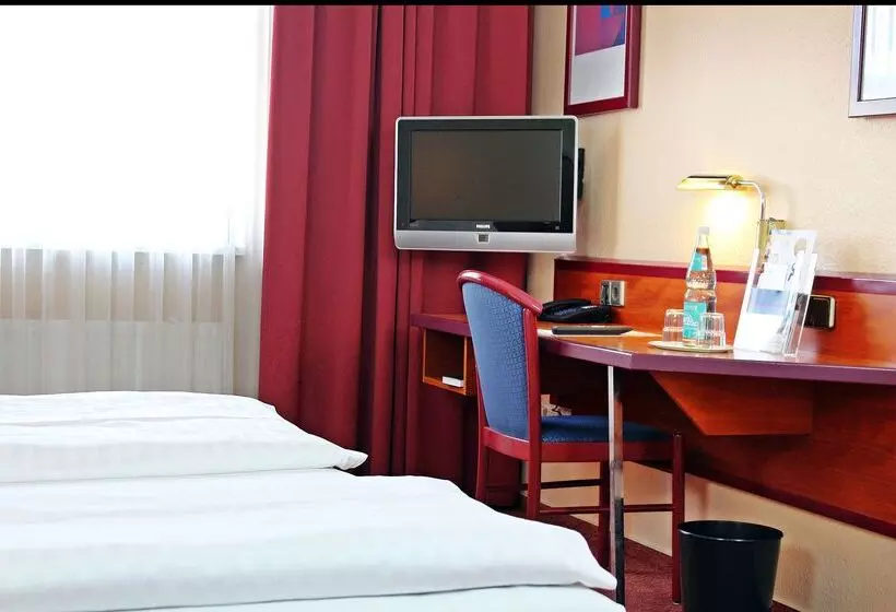 هتل Plaza Inn Berlin Charlottenburg