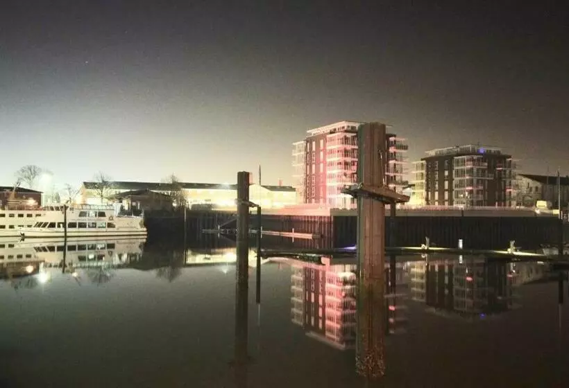 هتل Hohenzollernhof