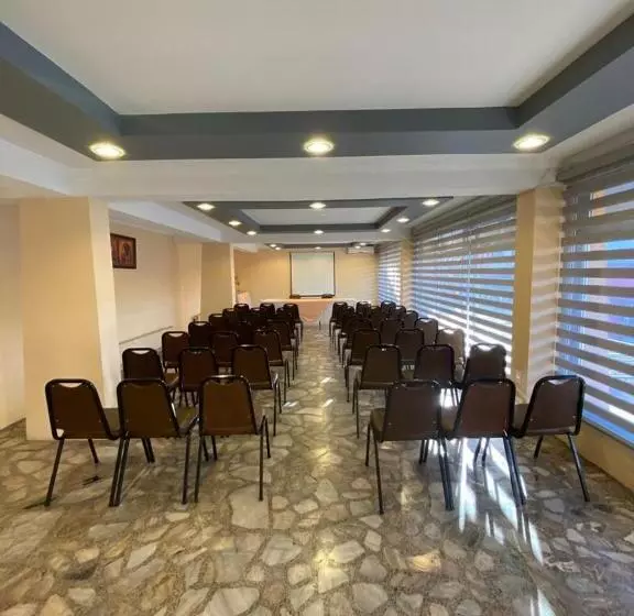 هتل Nicolás Temuco